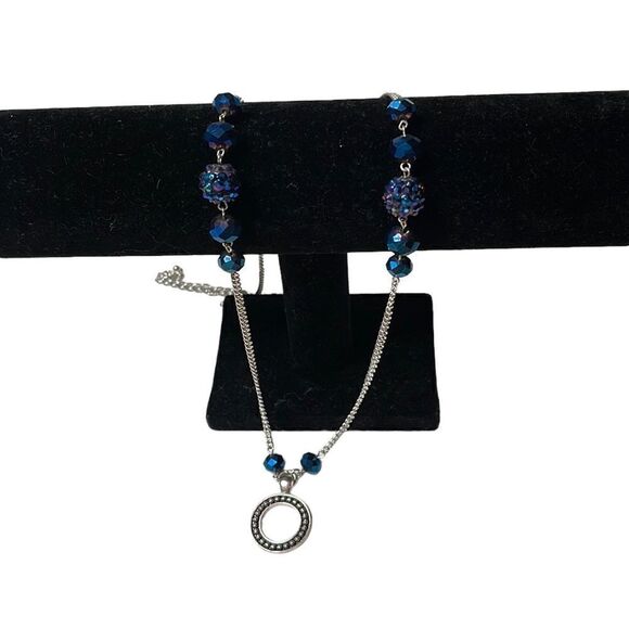 Silver Drop Pendant Necklace With Blue Gem Stones. - Picture 1 of 7